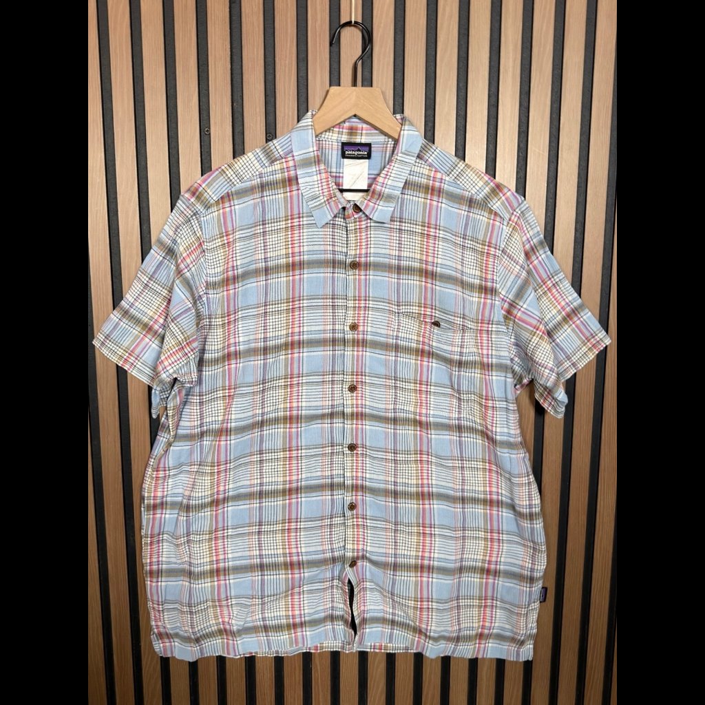 Patagonia Shirt Large Mens Blue Red Short Sleeve Button Down Cotton Plaid